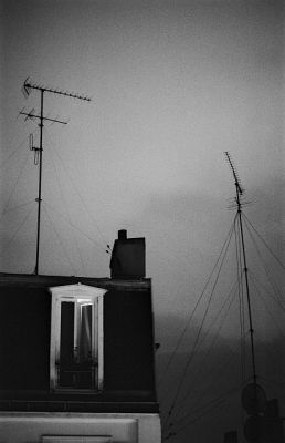 La guerre des mondes
Nikon F3 + Nikkor 50mm + TriX 3200 asa
