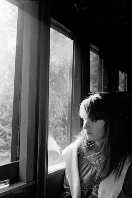 Anne-Sophie
Zeiss Ikon + Biogon 35mm f/2
TX @ 400
Rodinal
Scan de négatif

