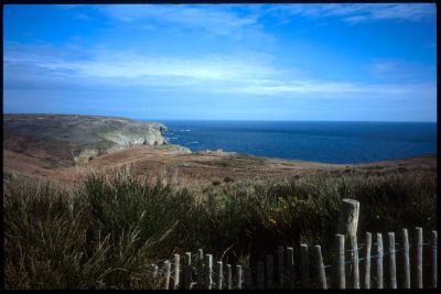 La pointe du Raz
Beau temps en Bretage, comme toujours.
Leica CL + Color Skopar 3,5/28mm + Provia 100
Mots-clés: Mer pointe raz bretagne beau temps soleil ciel bleu