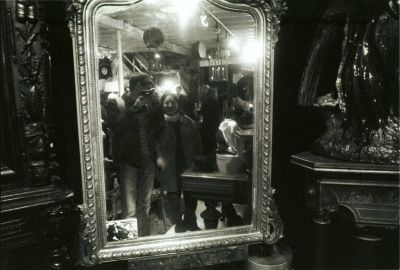 Double en miroir
Nocturne à St Ouen
Leica CL > Canon 3,5/25mm
