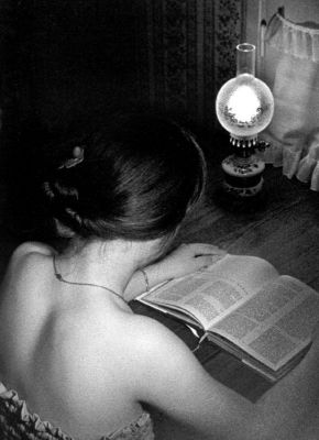 DOMINIQUE
Etude en ambiance
Mots-clés: Lumière douce