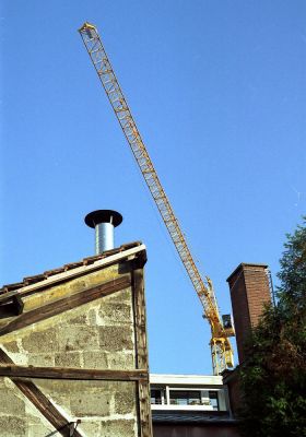 Hopital de jour
Une photo faite pour tester l'appareil, et l'objectif. Bien que n'ayant peu d'intérêt, je lui trouve un certain dynamisme.

Pentax ME Super - 50/1.7 avec polarisant - Fuji 100
Mots-clés: Urbain