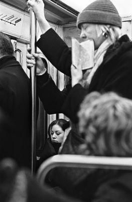 Dans le métro
M6 - Voigtlander 75/2.5 - Trix - Rodinal
