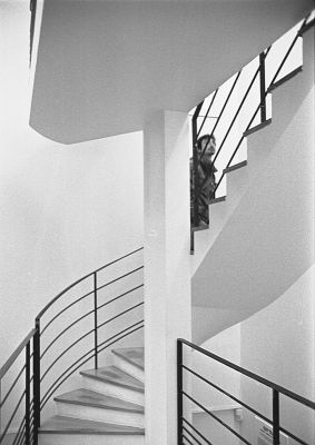 Lagrinche CB
Fondation HCB

Leica M6 - Cron 35 IV - Trix à 400
Mots-clés: Paris - HCB