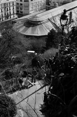 Parallèle
Paris - Sacré-Coeur - Février 2009

Pentax LX - 50/1.7 - Neopan SS - Rodinal
