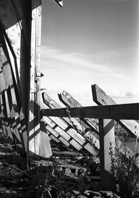 Dezice9
Hospice abandonné à Decize.

Leica M6 - Trix à 400 - Cron 35 IV et Jupiter 8. 
