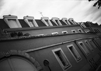Vers l'infini et au-delà
Auxerre 

Leica Mini - APX 100
