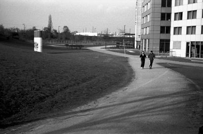 Duo
Cologne - Media Park.

Leica M6 - Jupiter 8 

