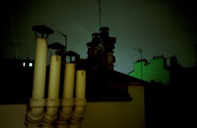 Chemney
Au pied de Montmartre, lors d'une soirée trop alocolisée.

Olympus XA - SOlaris 800iso
Mots-clés: Paris