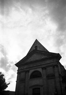 Aura
Auxerre 

Leica Mini - APX 100
