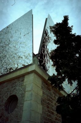 Miroir 1
Prés de la cité universitaire internationale.

Olympus XA 4 - Ferrania Solaris 100
Mots-clés: Paris