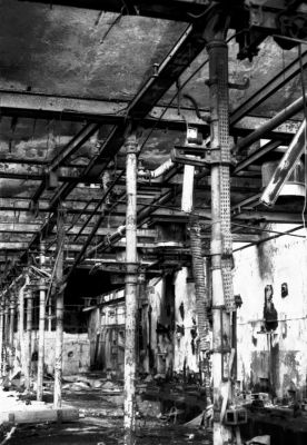Darblay 1
Pentax LX - smc m 50/1.7 - Foma 400
Mots-clés: Friches industrielles