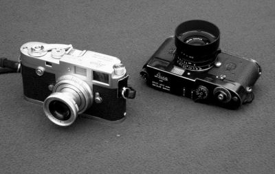 Noir et blanc
Mes deux baroudeurs... Cabossés, aucune valeur monétaire mais ils sont irremplaçables.

