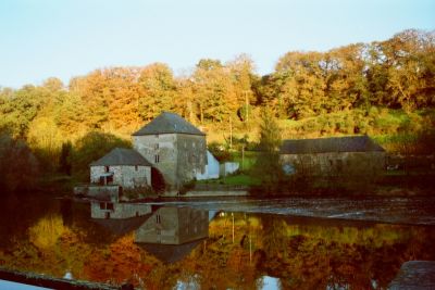 La Mayenne en automne
Canon EOS 500N + 28-80mm
Pellicule 200 iso
Scan de négatif
