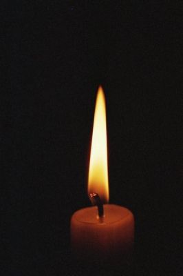Bougie
La flamme d'une bougie, toujours aussi poétique
