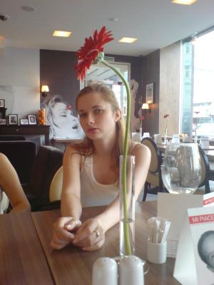 resto
ma petite amie
