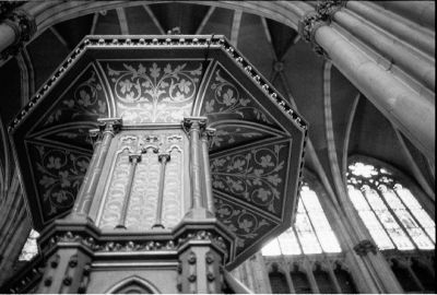 Eglise vers Nancy...
Pour la qualité et le piqué du Minolta MD 35mm f:2,8 ! Bien sûr, c'est un scan de nég, en 800x600 jpeg etc...
