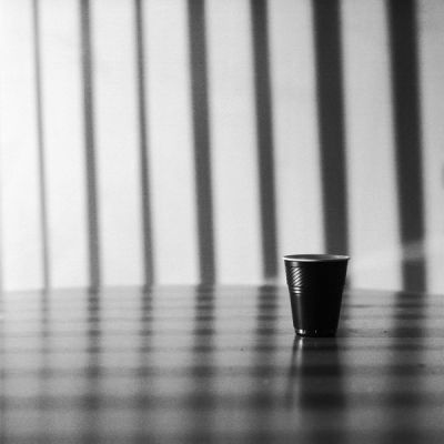 Le gobelet
Gobelet pris un matin au réfectoire peut après la prise de poste. kodak TRIX 400 à 200 iso dans du rodinal  1+50. Salyut-S + 90mm
