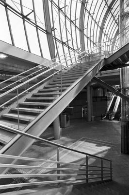 Gare de Strasbourg
Leica R6.2 SA21mm Tri-X 400 260iso PMK-pyro
