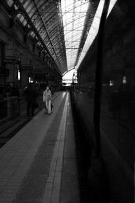 Arrivée ...
En gare, avec un Minox 35 Ml
