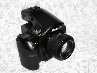 Mamiya 645 AFD
Vue 3/4 av Droit
