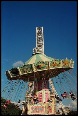 Couleur foraine - jardin des Tuileries, Paris
Nikon F301 - Nikon 50/1.8E - Portra 400NC
