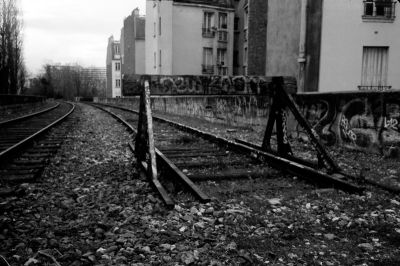 Butoir (Petite Ceinture - Paris 15ème)
Boitier : Fed 5 + Industar 61
Film : Kodak T-Max 400
Révélateur : Kodak D-76 (1+1)
