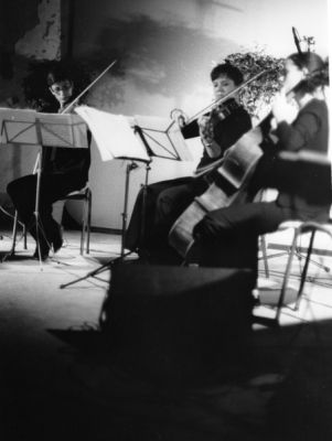 Concert classique
Brugelette - décembre 2009
Minolta X-500 + 50mm f/1,4
HP5+ @ 800 dans Microphen 1+1
Ilford MG IV Perlé 44M 18*24cm
