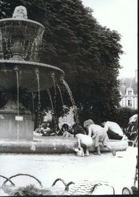 Aprèm a Place des Vosges
