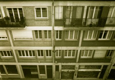 Developpement dans du D-76 (1+1) à 20°
Pellicule = HP5+ N&B 400 ISO
