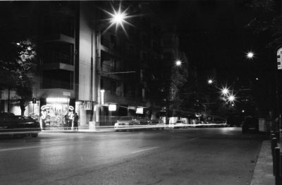 Mon quartier
Canon A1 - zoom Tokina 28-70 - Tri X 400 développé à l'ultrafin 
