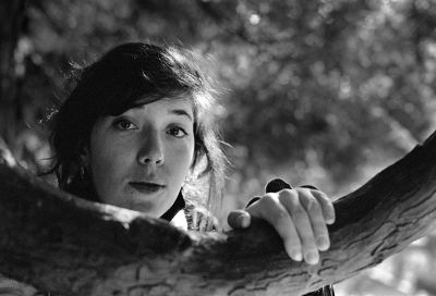 Marie
Nikon FE, 50mm f/1.4, Kodak TriX in LC29 1+19 6'30".
