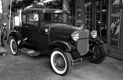 Ford 1930 (1)
Leica R6 + Vario-Elmar 35-70
Ilford HP5+ dans du LC29 1+29
Mots-clés: Ford leica r6