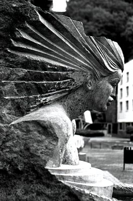 Frontaine
Photo prise avec un Zeiss Ikon Contessamatic E
Rollei Retro 80s à 80 ASA - Rodinal 1+50, 12' à 21,5°C
Mots-clés: Zeiss Contessamatic Fontaine