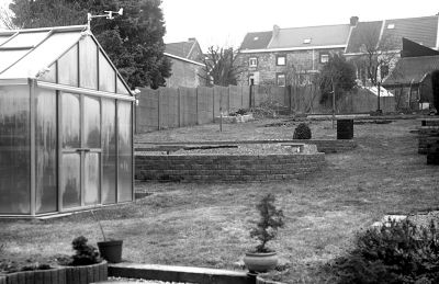 Jardin
K.W. Patent Etui 9 x 12 folding avec dos rollfilm 120
FP4+ f:4.5 à 1/50
Mots-clés: KW Patent Etui 9x12