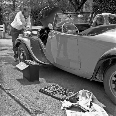 Rallye voitures anciennes - 32ième tour de Bretagne
Mamiya C330 - Tri X 400@200 - scan de néga
