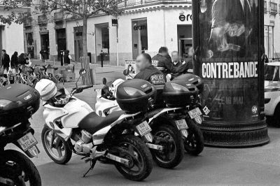 Recherches actives
Nikon FE2 24mm - TriX 400@800 - Scan de néga
Mots-clés: street Tri-x Fe2 400@800