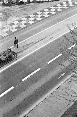 Spa par là enfin...
Nikon FE2 50mm - TriX
Mots-clés: Nikon FE2 street