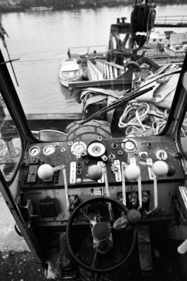 Pilotage
Nikon FE2 Helios 44M - XP1 périmée dév au rodinal

