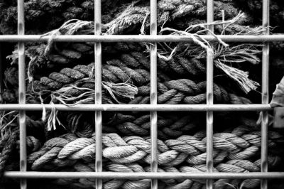 Cordages 1
Nikon FE2 Helios 58mm f2 - XP1 périmée dév Rodinal 
