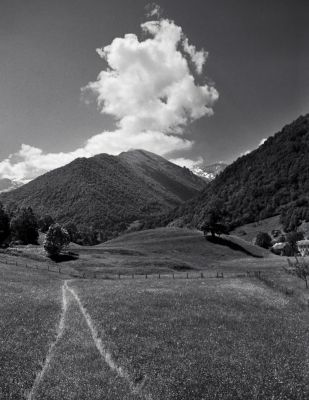 Vallée d'Ustou
Une vue de la vallée d'Ustou vers Bidous. (Ariège)
