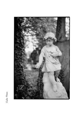 35RC_statue_cimetiere-n.jpg