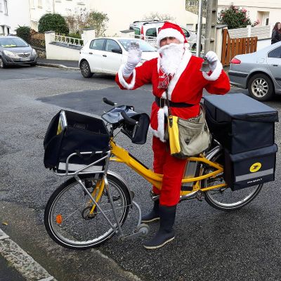 Père Noël facteur
Père Noël facteur
