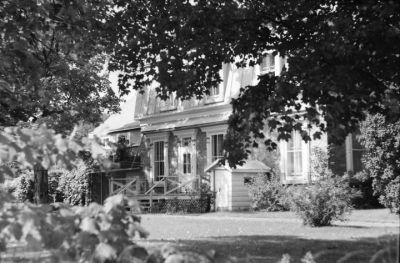 1992-08-xx-24
Saint-Eustache (Qc), 1992-08.
Zenit E, Plus-X, Microdol-X.
