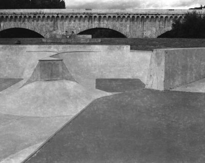 Skate park
Pont canal skate park Pentax 6x7 Foma 200
