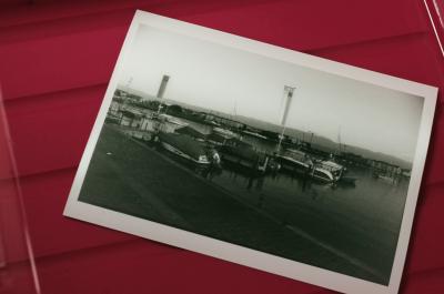 Tirage numéro 1
Grade 2, f:16, 5s ; Angénieux G10.
Ilford MGRC Pearl 18x24.
