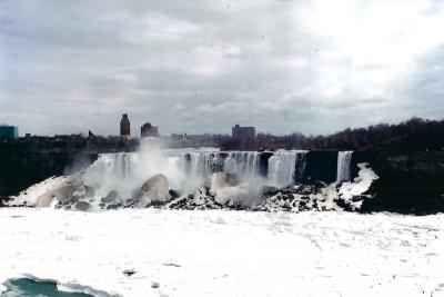 Niagara Falls Mars 1995
Minolta X700

