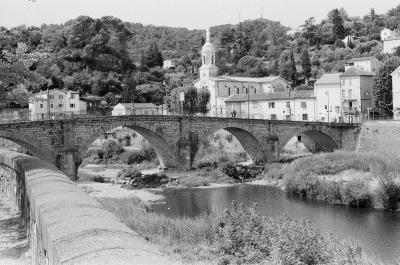 Pont de Rochebelle - Alès (Gard)
Juillet 2026 X500 + NationPhoto ISO400

