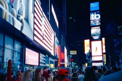 Time Square
Pentax Espio Mini - Cinestill 800T
